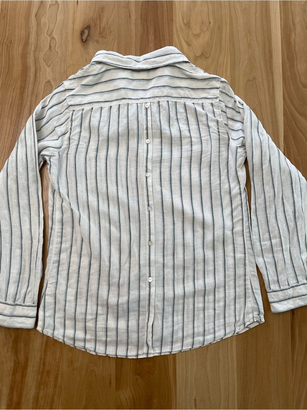 Sigrid Olsen 100% Linen Medium Button Down Shirt Roll Tab Sleeves Button Accent - Picture 4 of 8